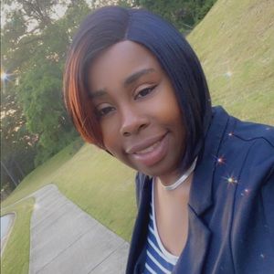 Meet your Posher, Felecia